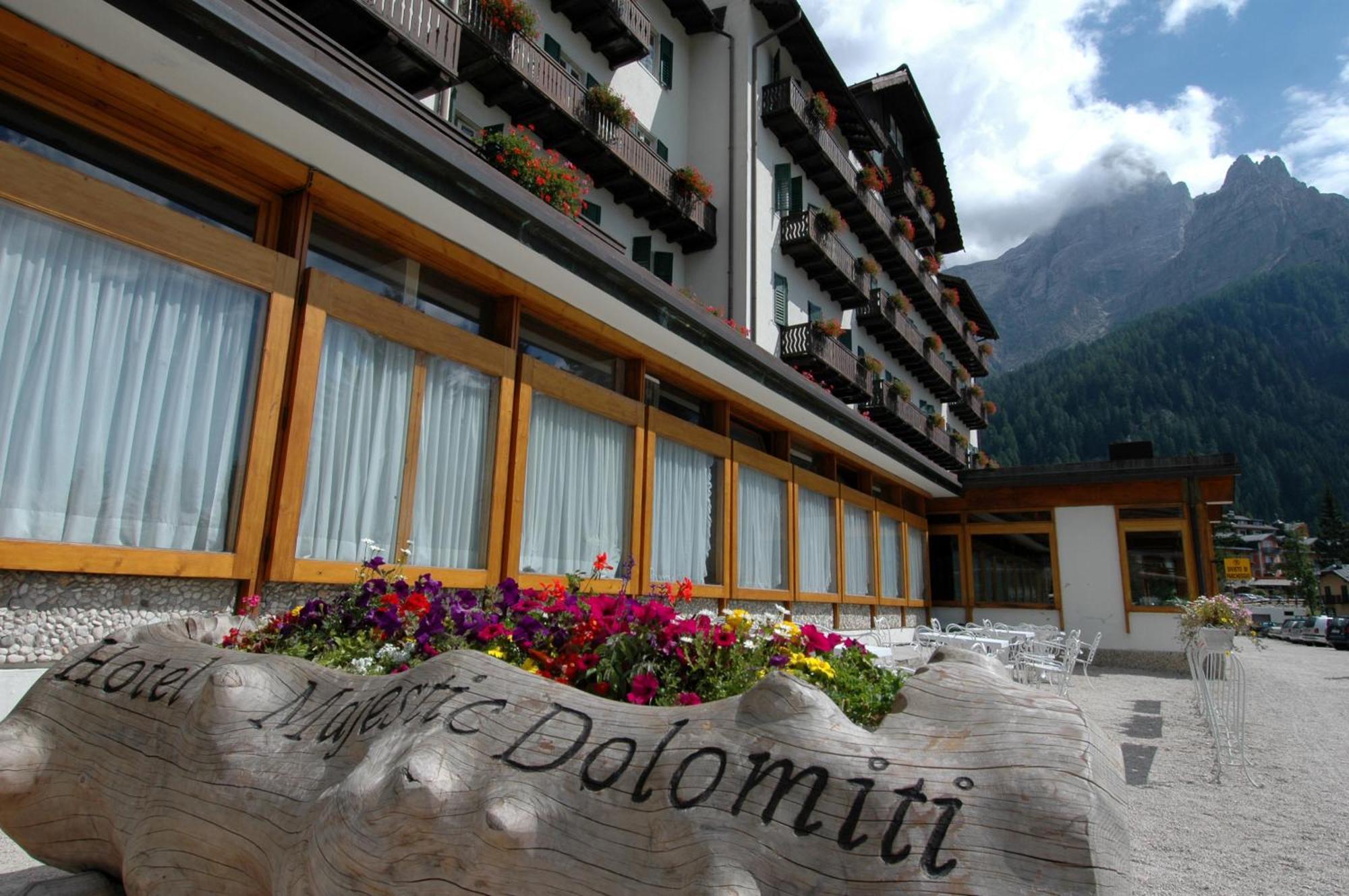 Th San Martino - Majestic Dolomiti Hotel サン・マルティーノ・ディ・カストロッツァ エクステリア 写真